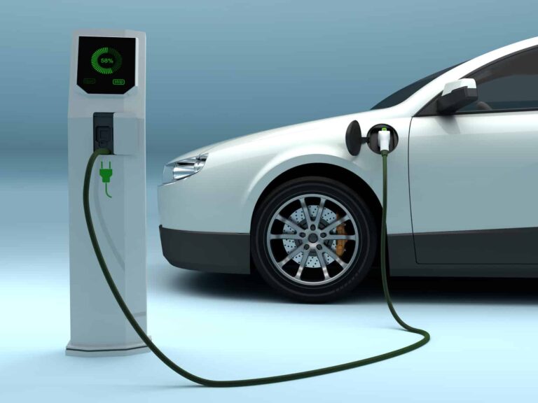 auto elettriche e colonnine di ricarica